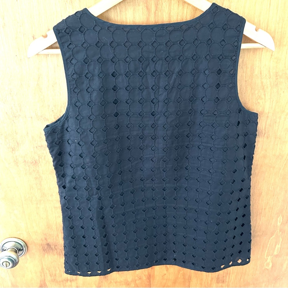 Talbots Cotton Eyelet Sleeveless Shell Tank. Size 6. - Picture 3 of 9